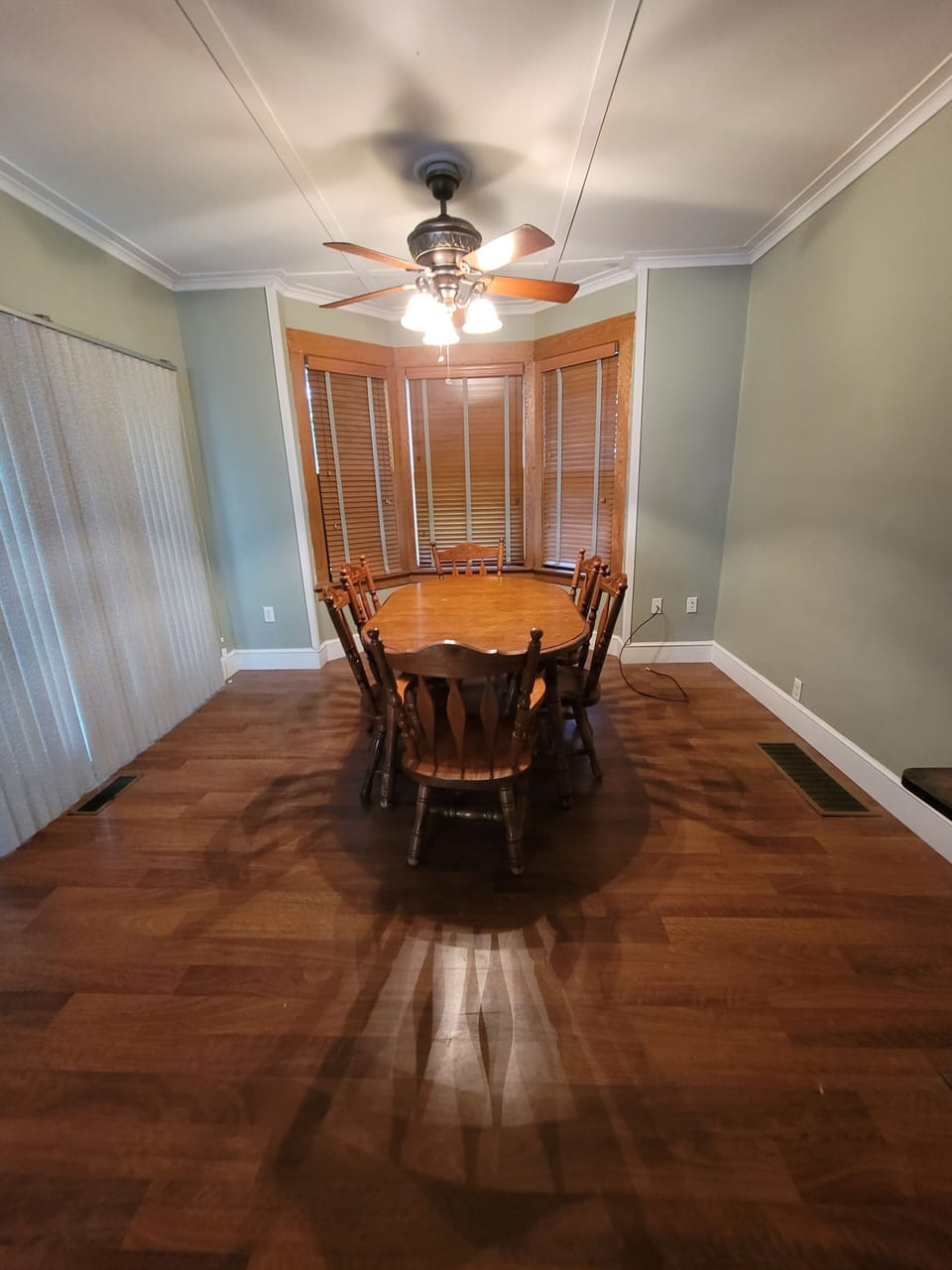 Dining Room -  seats six