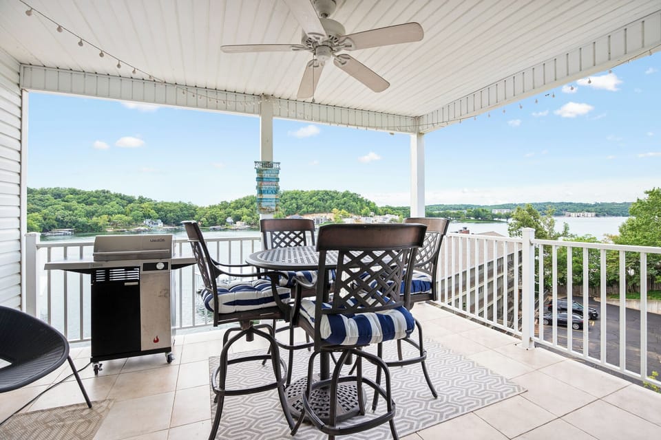 Private Balcony Seating