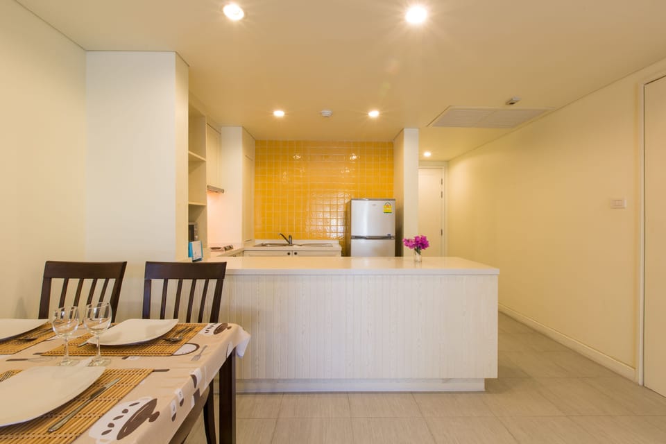 Comfort Apartment, 1 Bedroom, Pool View, Poolside | Private kitchen | Full-size fridge, microwave, stovetop, coffee/tea maker
