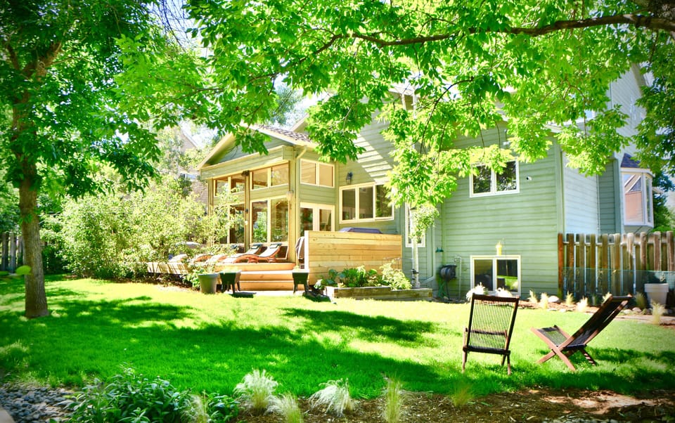 Peaceful back yard. 