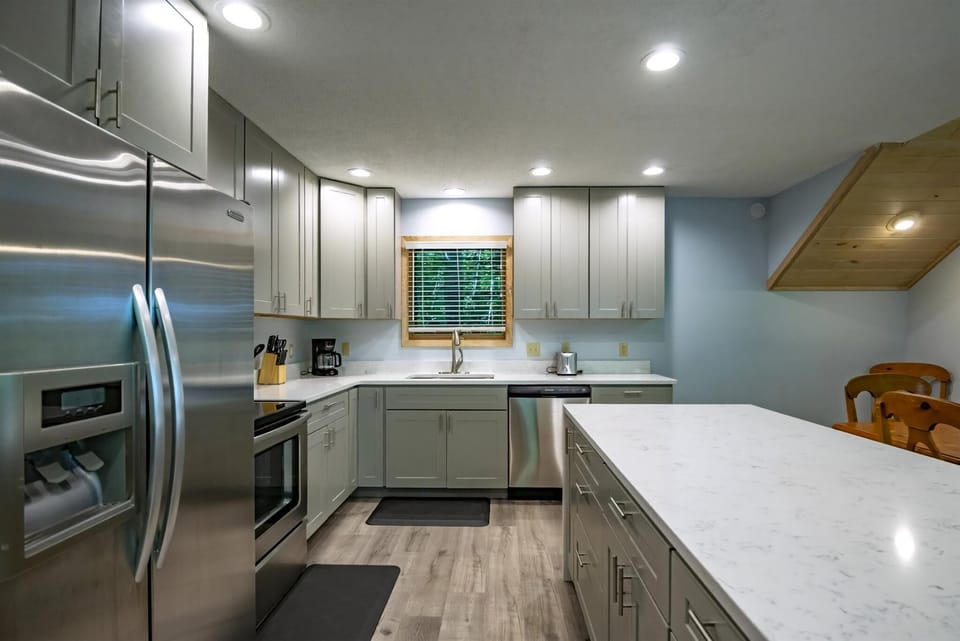 Main Level Kitchen 