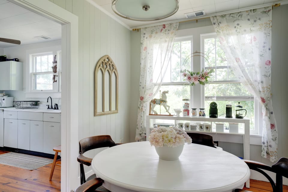 Dining Area | Coffee Station