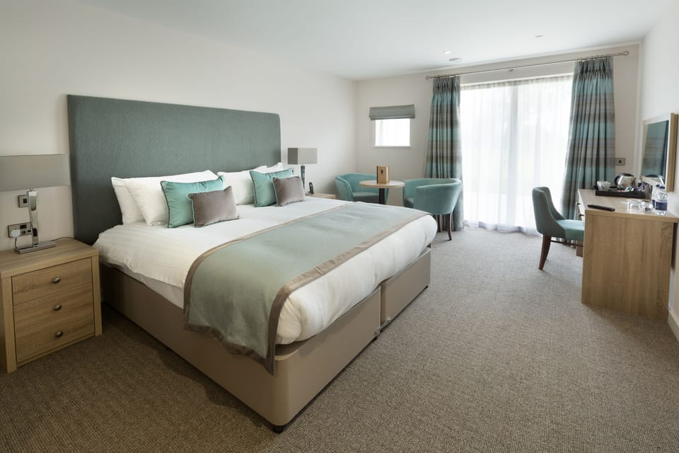 Superior Double Room | 1 bedroom, hypo-allergenic bedding, in-room safe, desk
