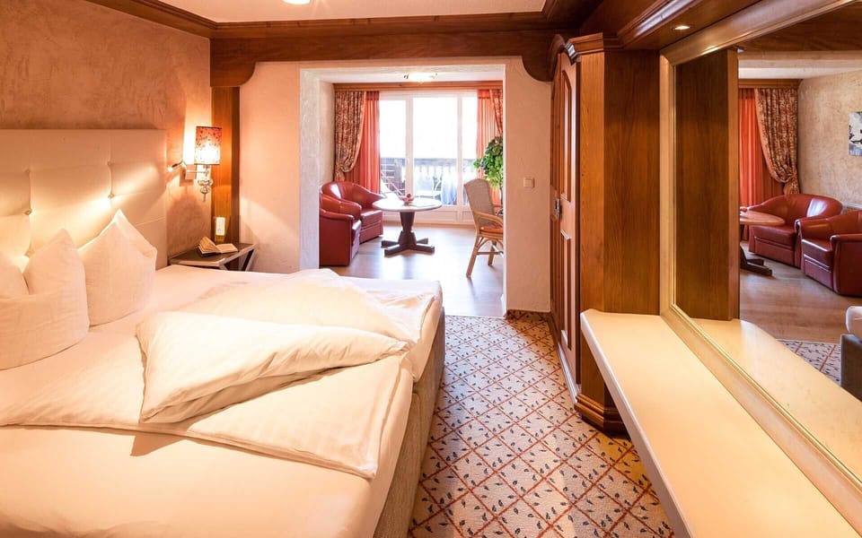 Standard Double Room | Hypo-allergenic bedding, minibar, in-room safe, desk