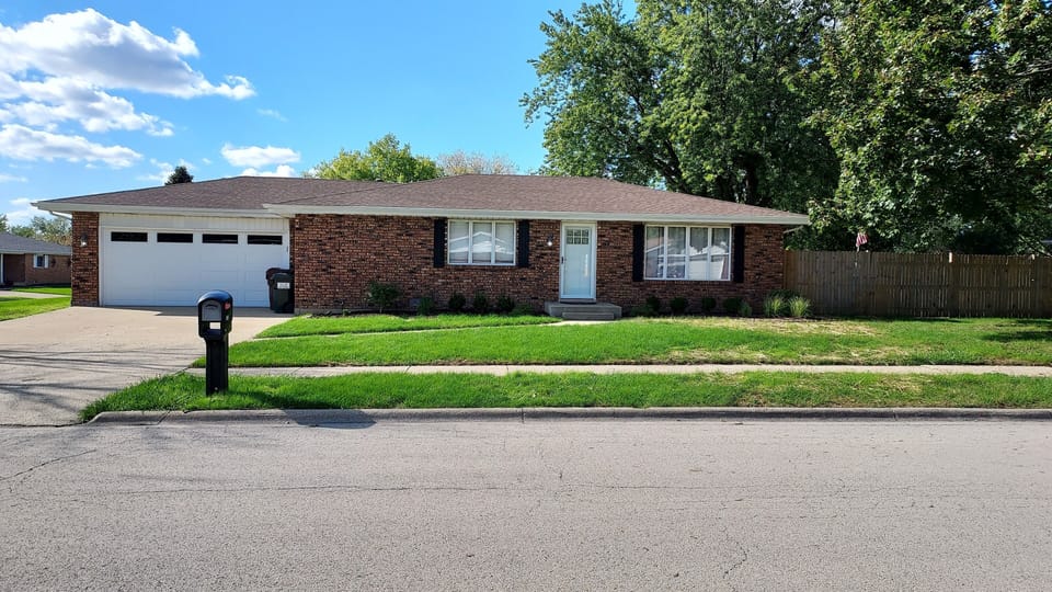 Front view of home.