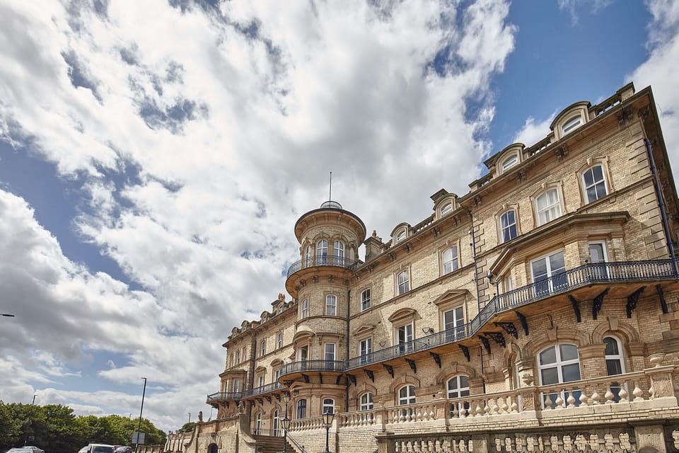 The Zeta, Saltburn-by-the-Sea - Host & Stay