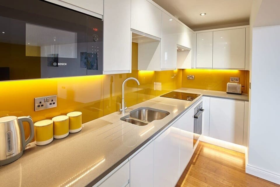 The Royal Hideaway, Whitby - Host & Stay