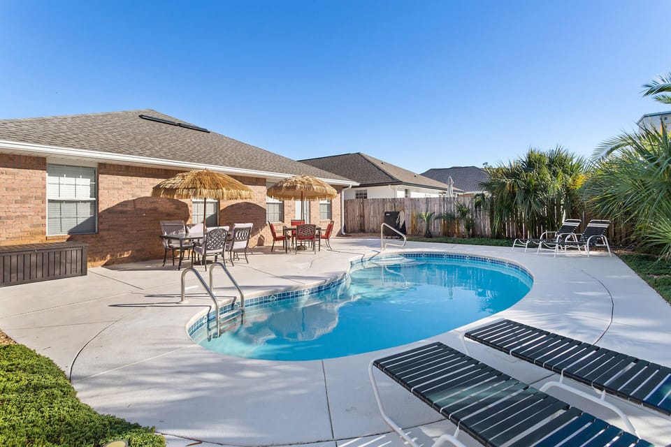 Palm Breeze II Pool