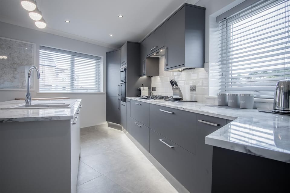 Gower View - 4 Bedroom Holiday Home - Saundersfoot (11017)