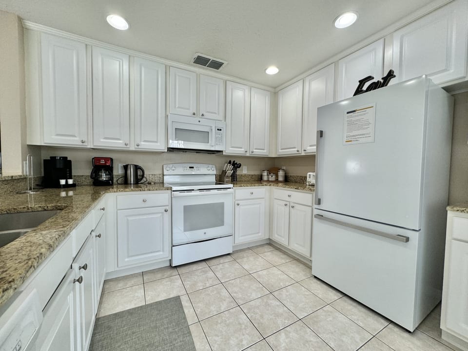 Large Kitchen with Seating