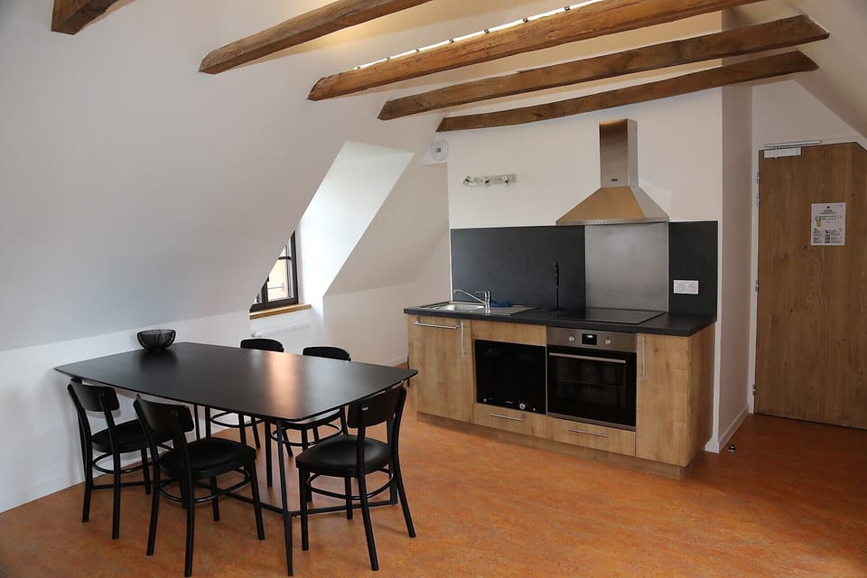 Comfort Apartment, 1 Bedroom | Iron/ironing board, free WiFi, bed sheets