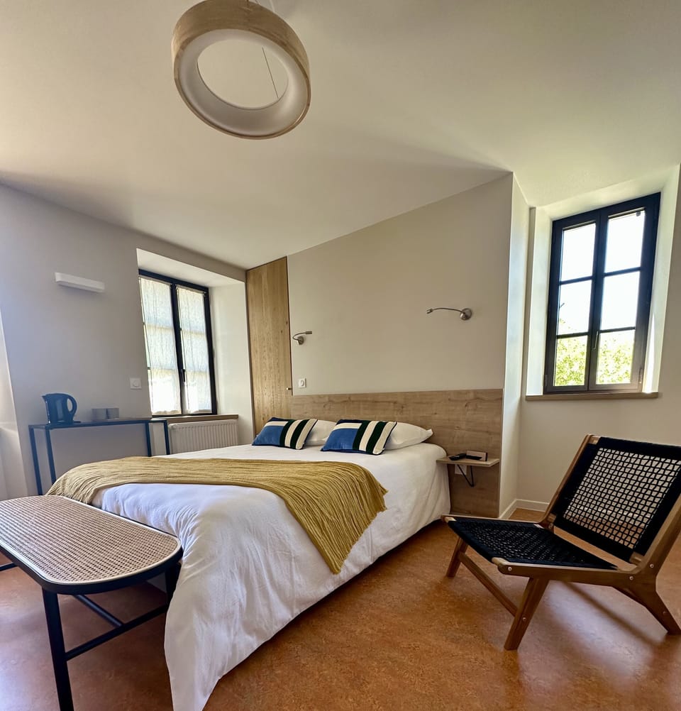 Comfort Room | Iron/ironing board, free WiFi, bed sheets