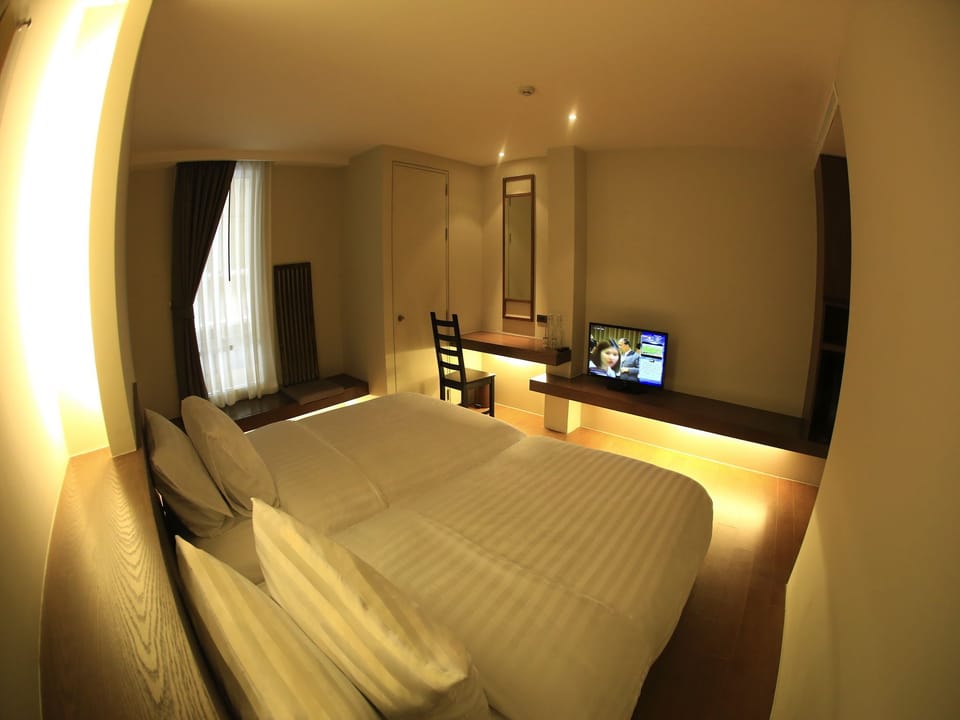 Superior Room | In-room safe, desk, blackout drapes, free WiFi