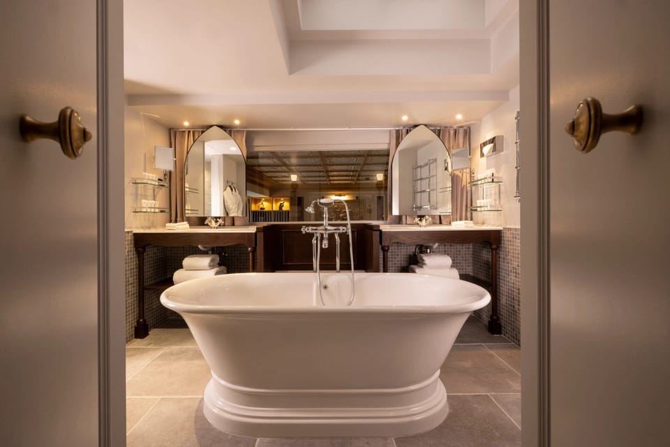 Apartment 3 bedrooms, private pool | Bathroom | Rainfall showerhead, eco-friendly toiletries, hair dryer, bathrobes