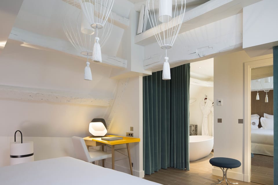 Premium bedding, minibar, in-room safe, soundproofing