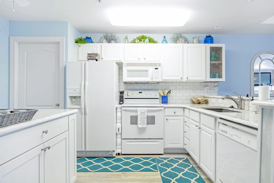 Well Furnished Kitchen for Meals In
