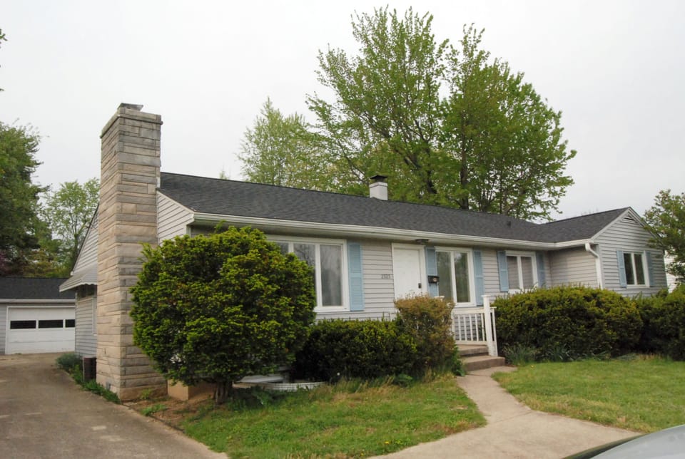 Hoosier Inn (entrance)