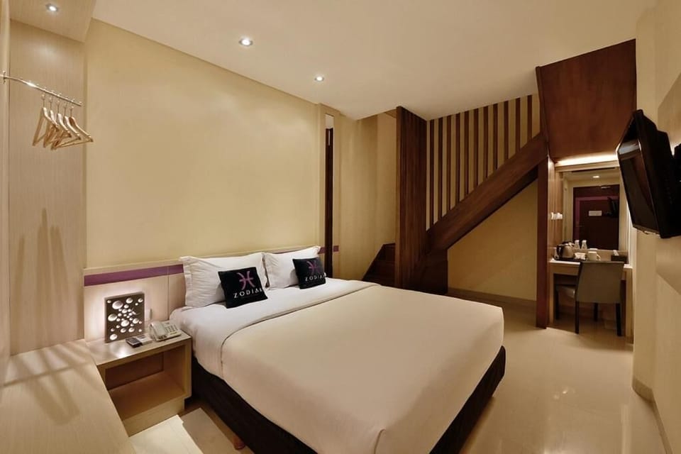 In-room safe, desk, laptop workspace, free WiFi