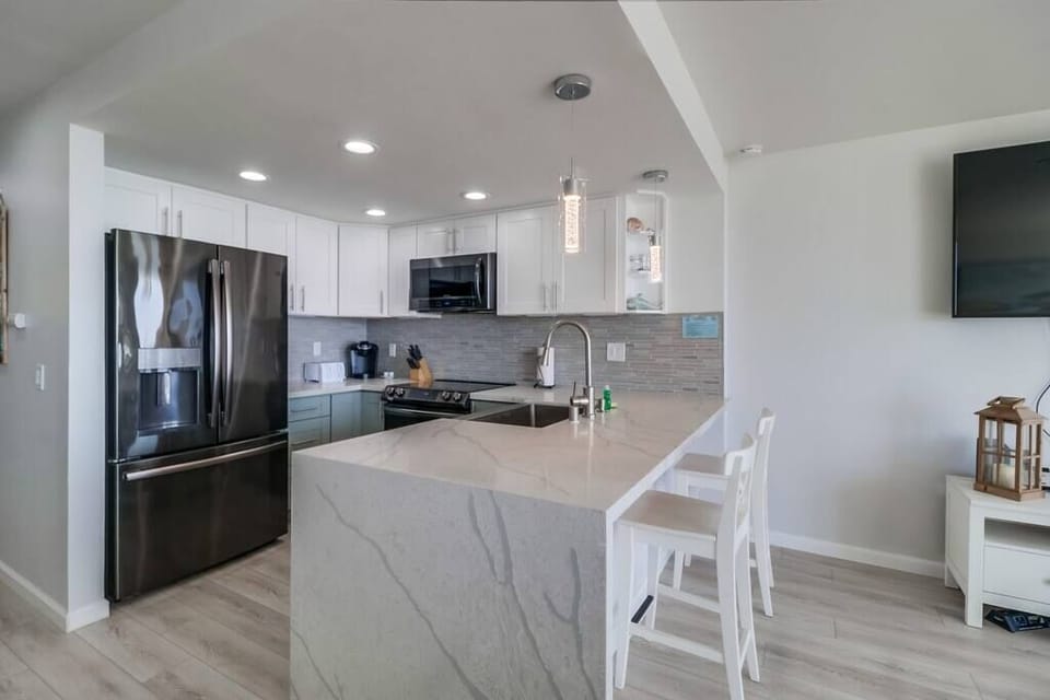 Awesome kitchen just renovated.