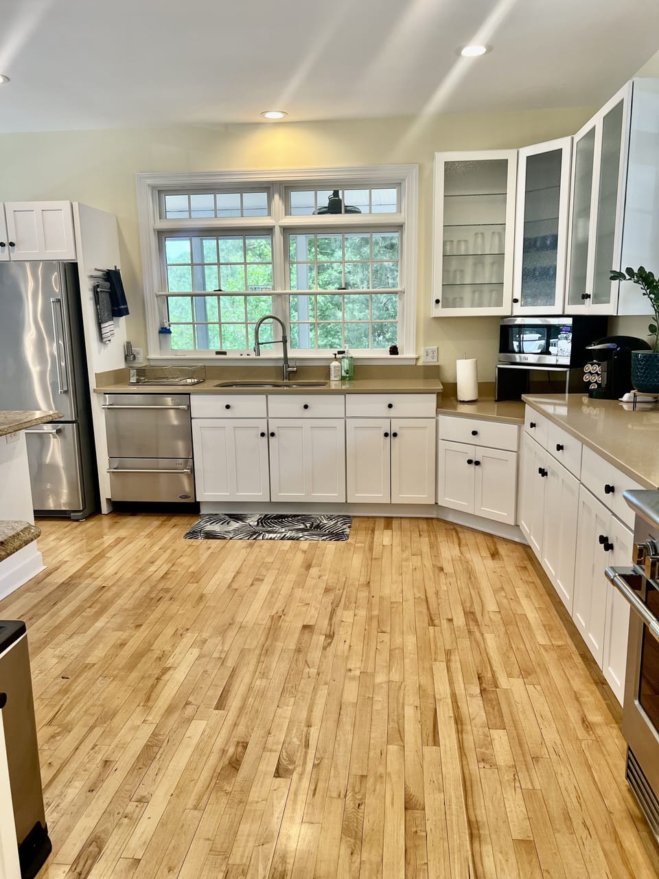 Spacious Kitchen! Perfect for family meals