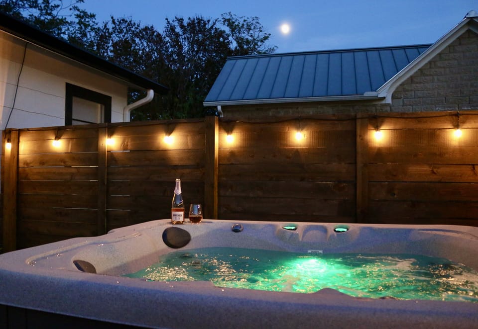 Petunia House Hot Tub