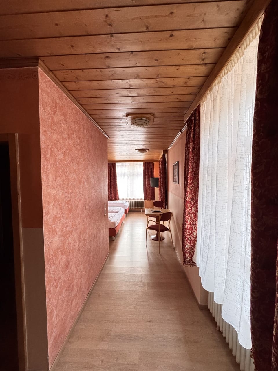 Economy Triple Room, Ensuite, City View | Interior