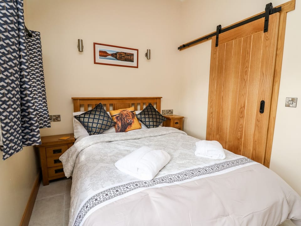 Cottage | 1 bedroom, individually decorated, individually furnished