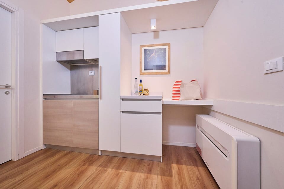 Chalet, 2 Bedrooms (Pianosa) | Private kitchenette | Fridge, stovetop, cookware/dishes/utensils