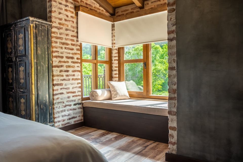Deluxe Double Room | Premium bedding, pillowtop beds, free minibar items, in-room safe