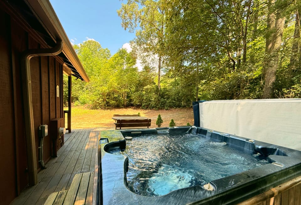 4 Person hot tub on side deck