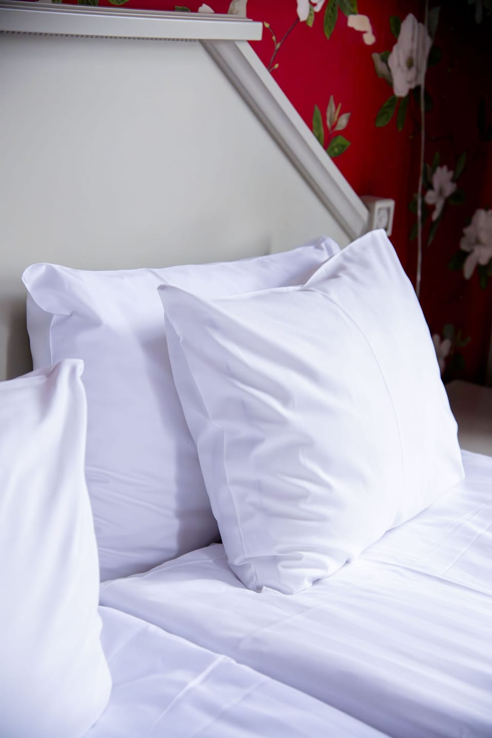 Comfort Single Room | Desk, laptop workspace, blackout drapes, iron/ironing board (on request)