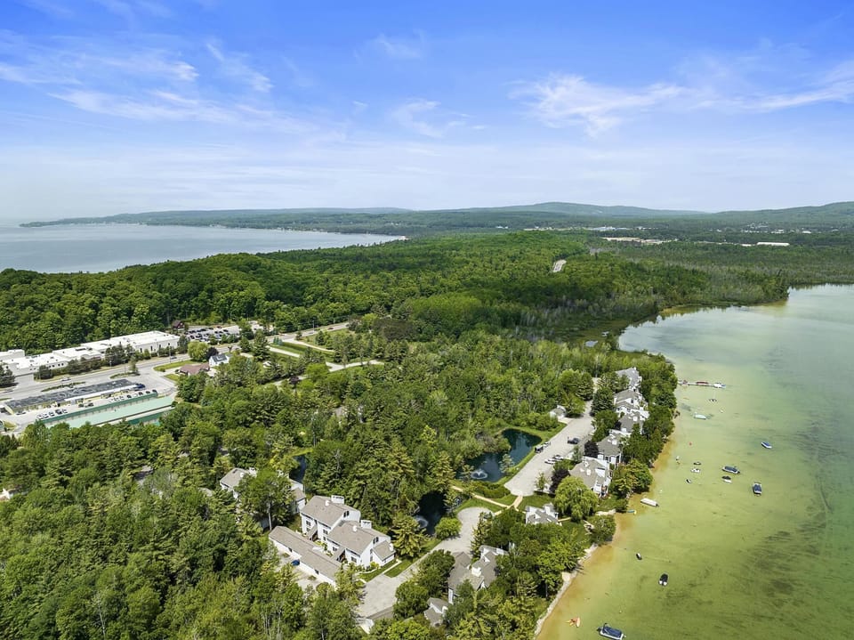 Lakeside Club Shared Round Lake Beach