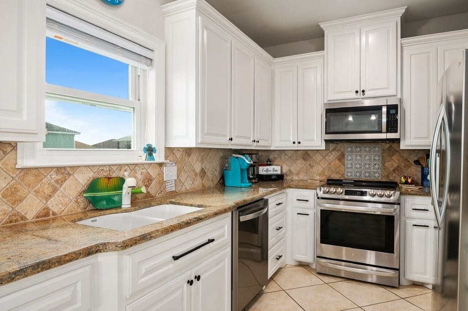 House, 3 Bedrooms | Private kitchen | Coffee/tea maker, fridge, toaster