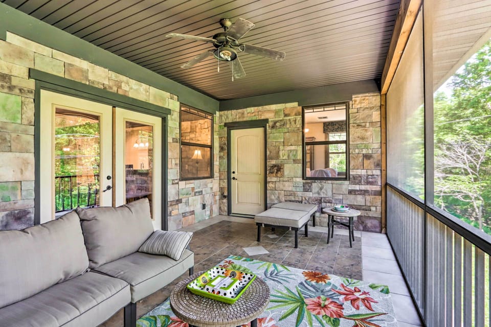 Private Balcony | Lake Access | Close to Pier 31 Boat Rentals