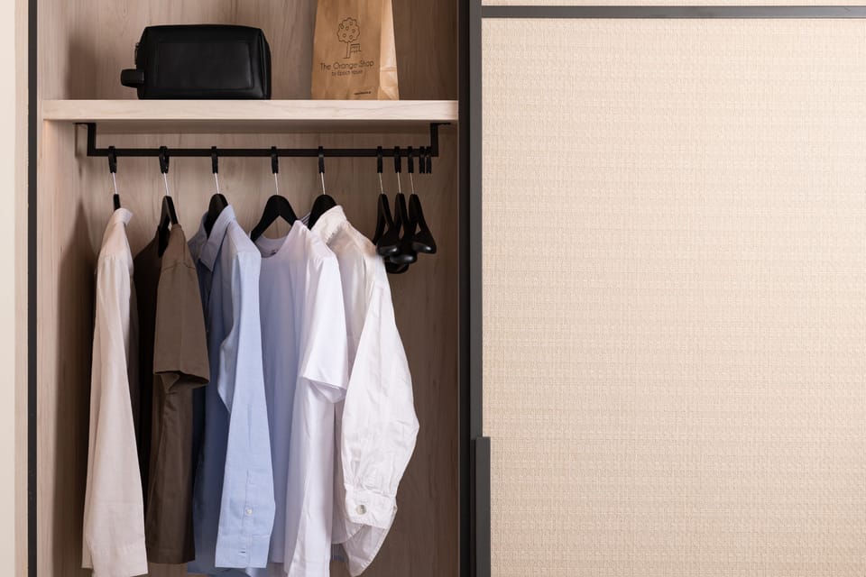 Superior Double or Twin Room, City View | Wardrobe