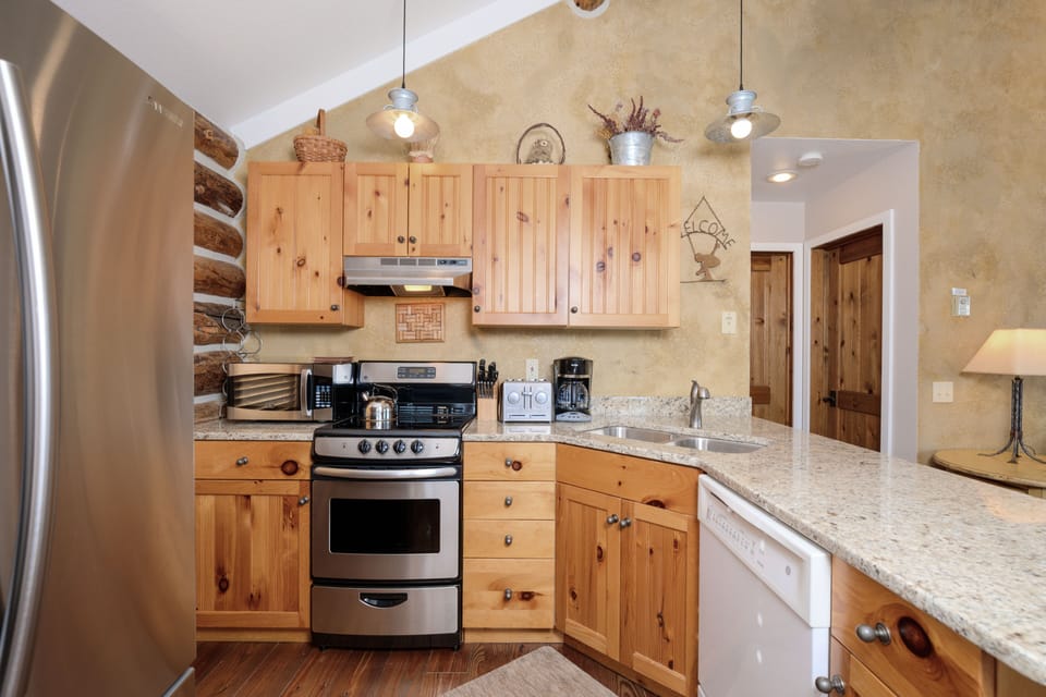 Cook your favorite meal with your favorite people | Kitchen