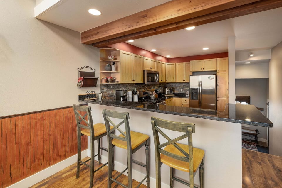 Enjoy the ample counter space | Main Level