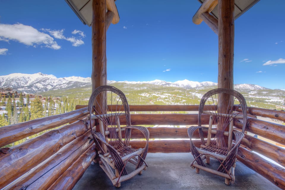 Have a seat | Exterior