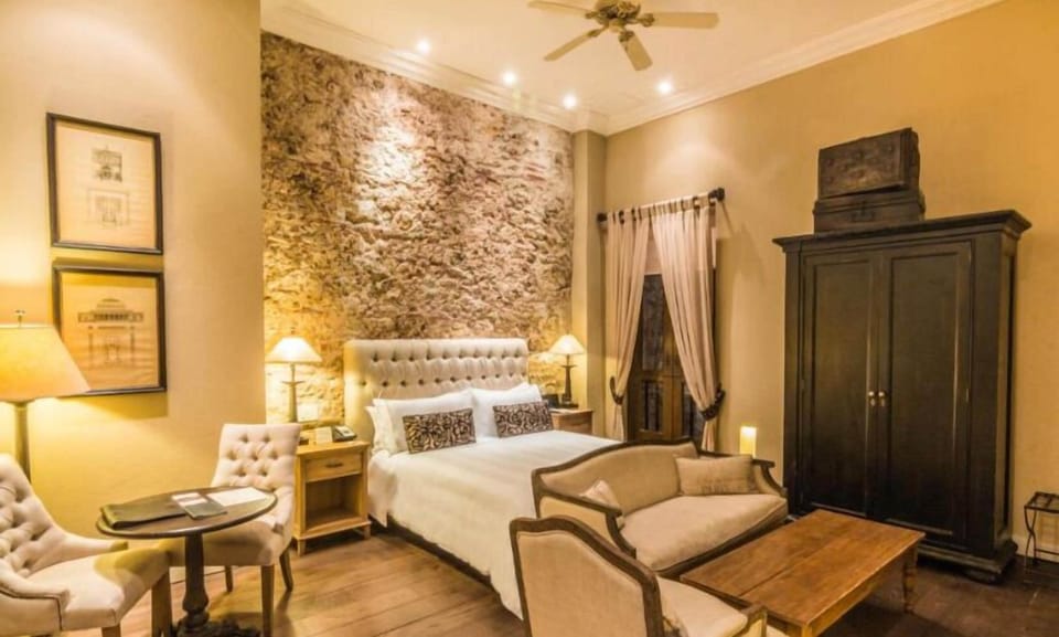 Deluxe Room with access to Beach Club Makani (Tierrabomba). | Premium bedding, in-room safe, desk, blackout drapes