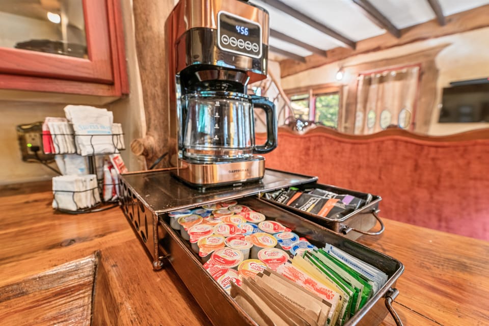 Complimentary coffee, tea and hot cocoa station to start your mountain mornings