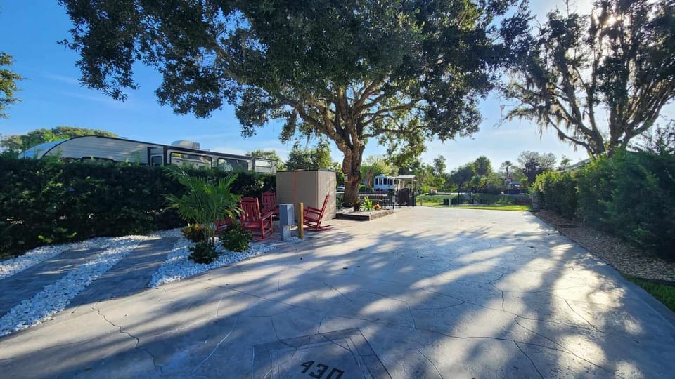 Waterfront Luxury RV Lot w/ Private Dock & Grill 430 (2170)