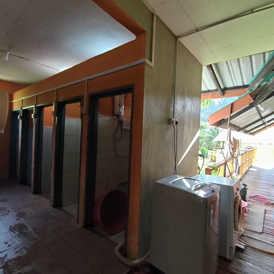 Shared Dormitory, Mixed Dorm | Laundry