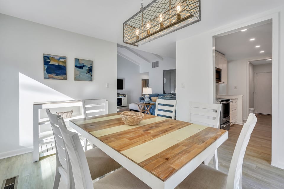 Dining table featuring 6 chairs