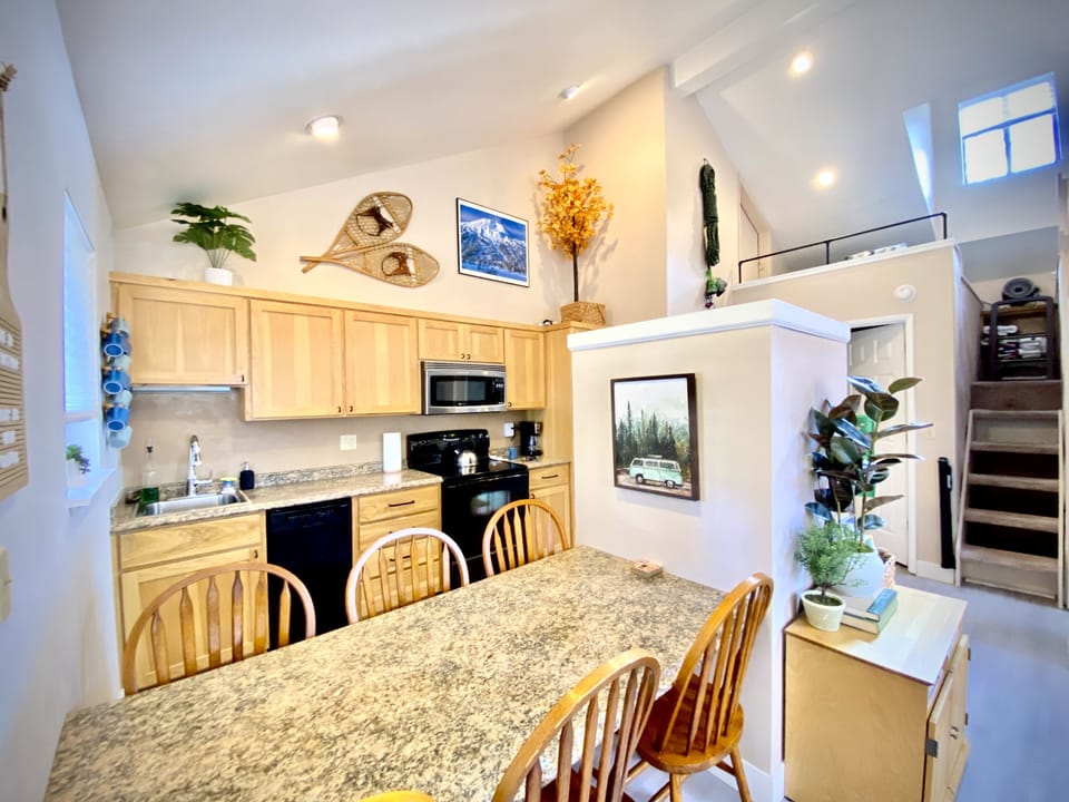 Well stocked kitchen for all your home cooking needs