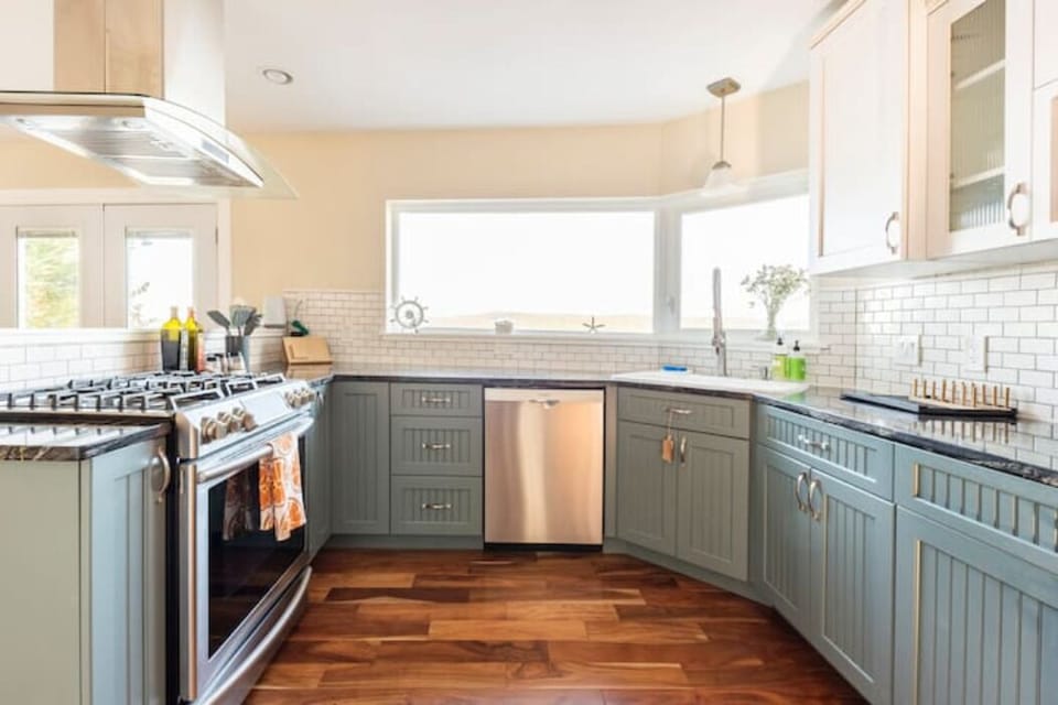Fully stocked kitchen and gas oven and range allow you to cook with ease.