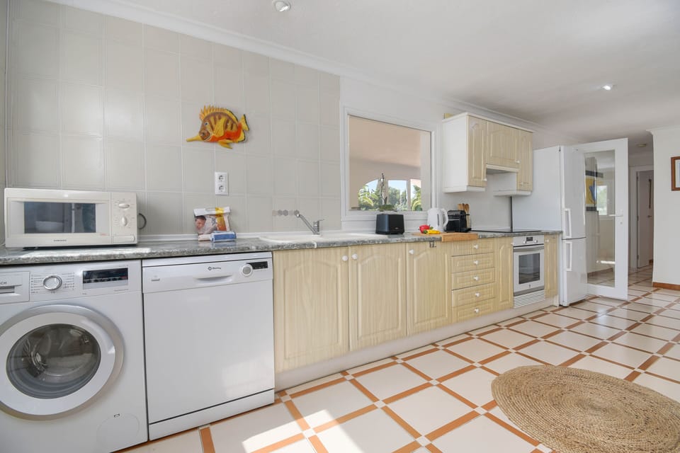 Open kitchen