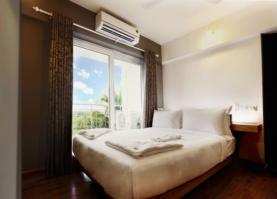 Premium bedding, pillowtop beds, in-room safe, individually furnished