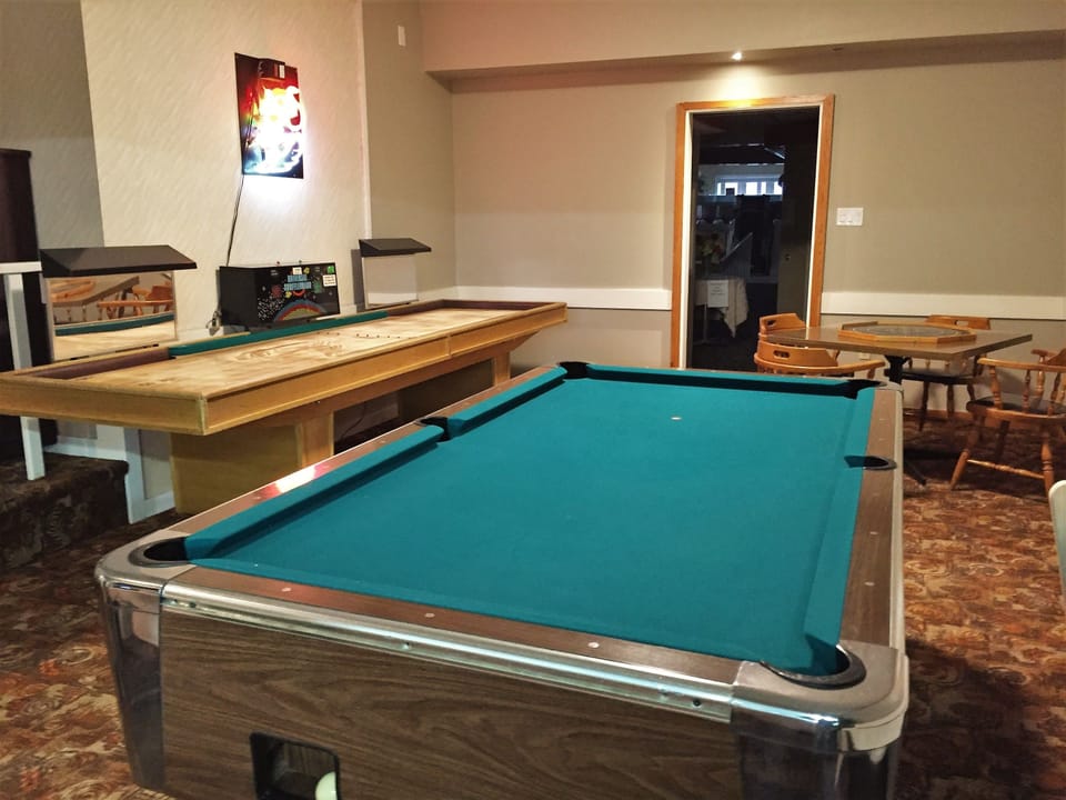Sword Motor Inn Hotel in Bancroft