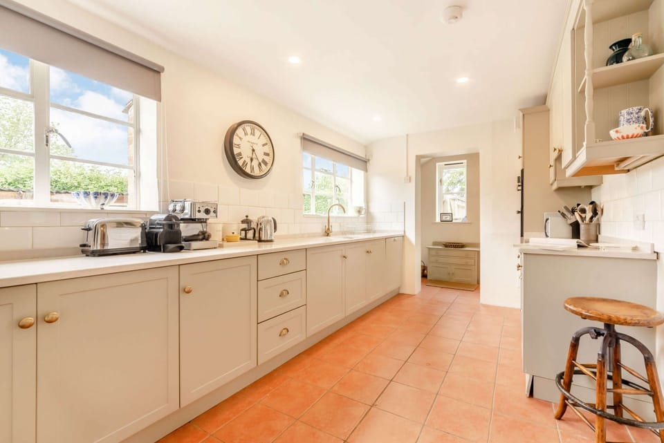 Norman Chapel Kitchen - StayCotswold