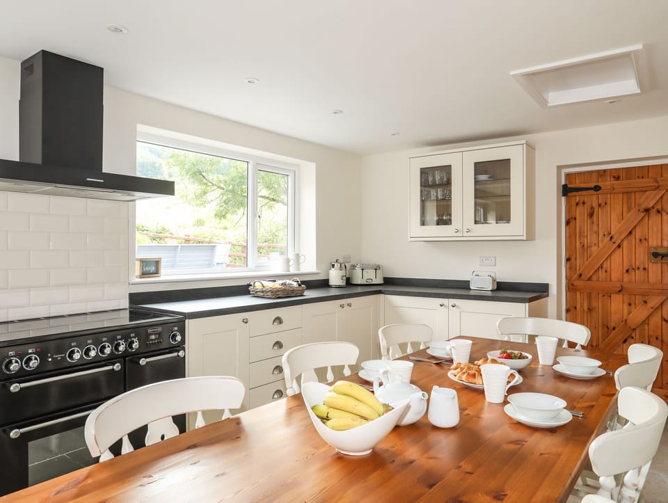 Cottage | Interior